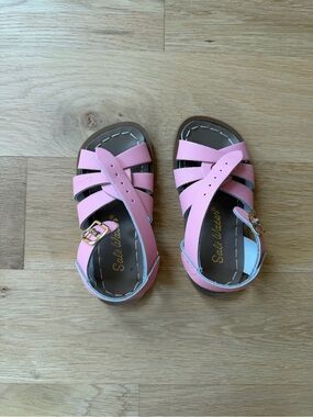 Saltwater classic sandals